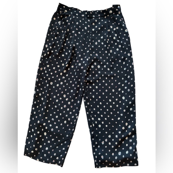 Wide Leg Patterned Lightweight Pants - Picture 2 of 11